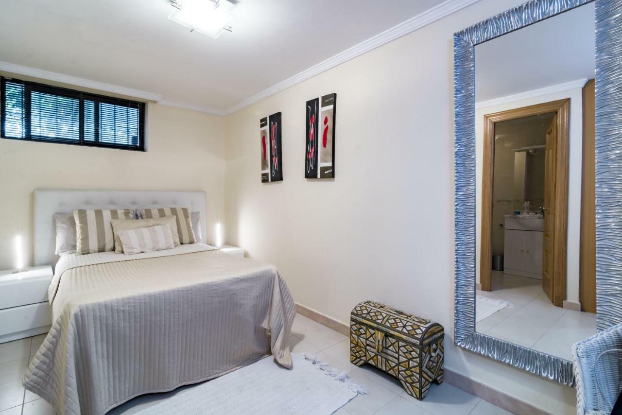 Villa Casakhan, Beautiful Luxury Villa, 马尔韦利亚 外观 照片