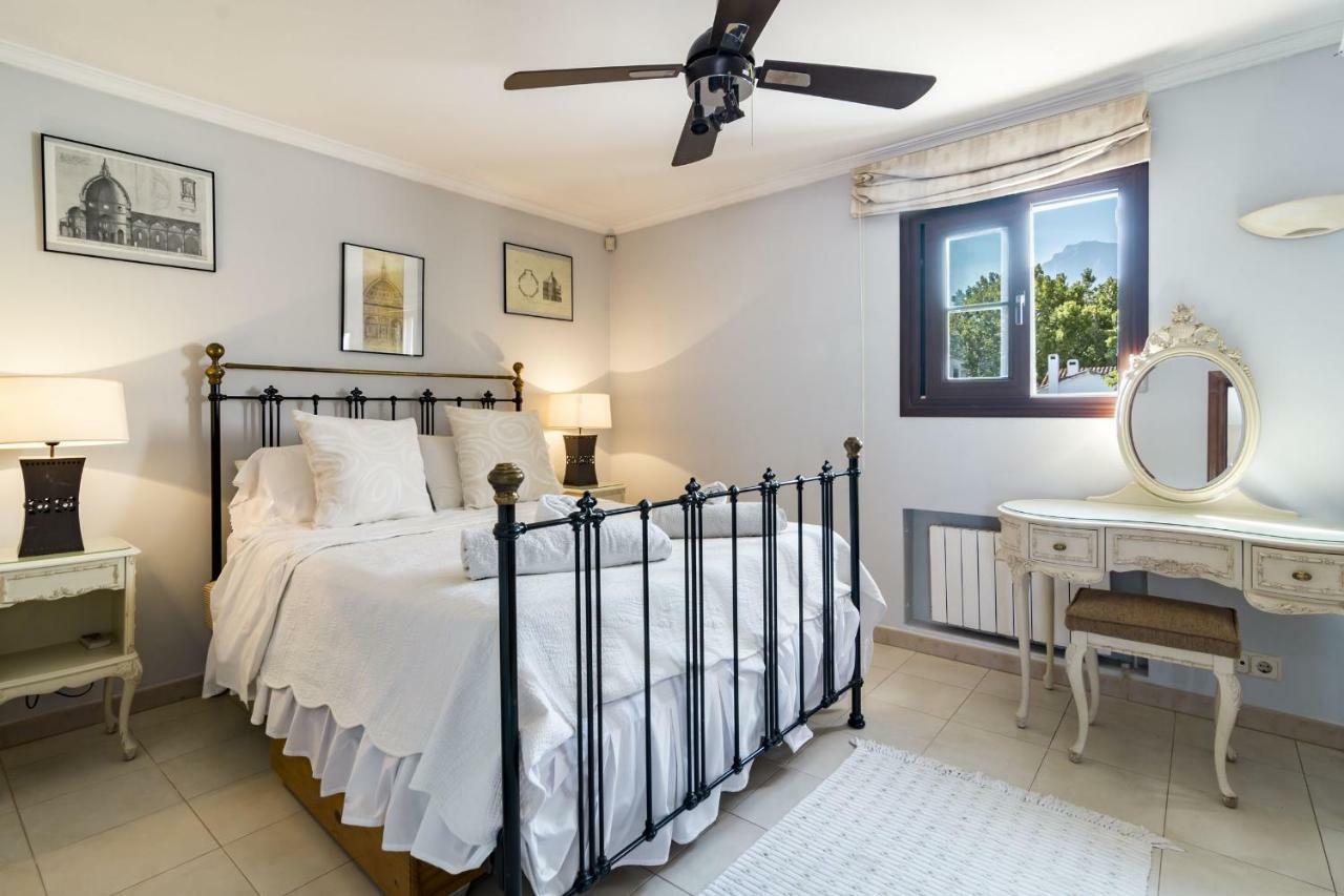 Villa Casakhan, Beautiful Luxury Villa, 马尔韦利亚 外观 照片