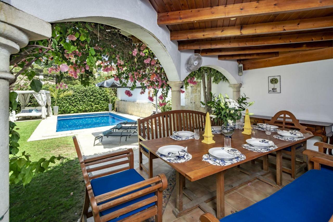 Villa Casakhan, Beautiful Luxury Villa, 马尔韦利亚 外观 照片