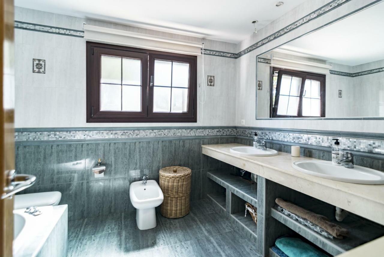 Villa Casakhan, Beautiful Luxury Villa, 马尔韦利亚 外观 照片