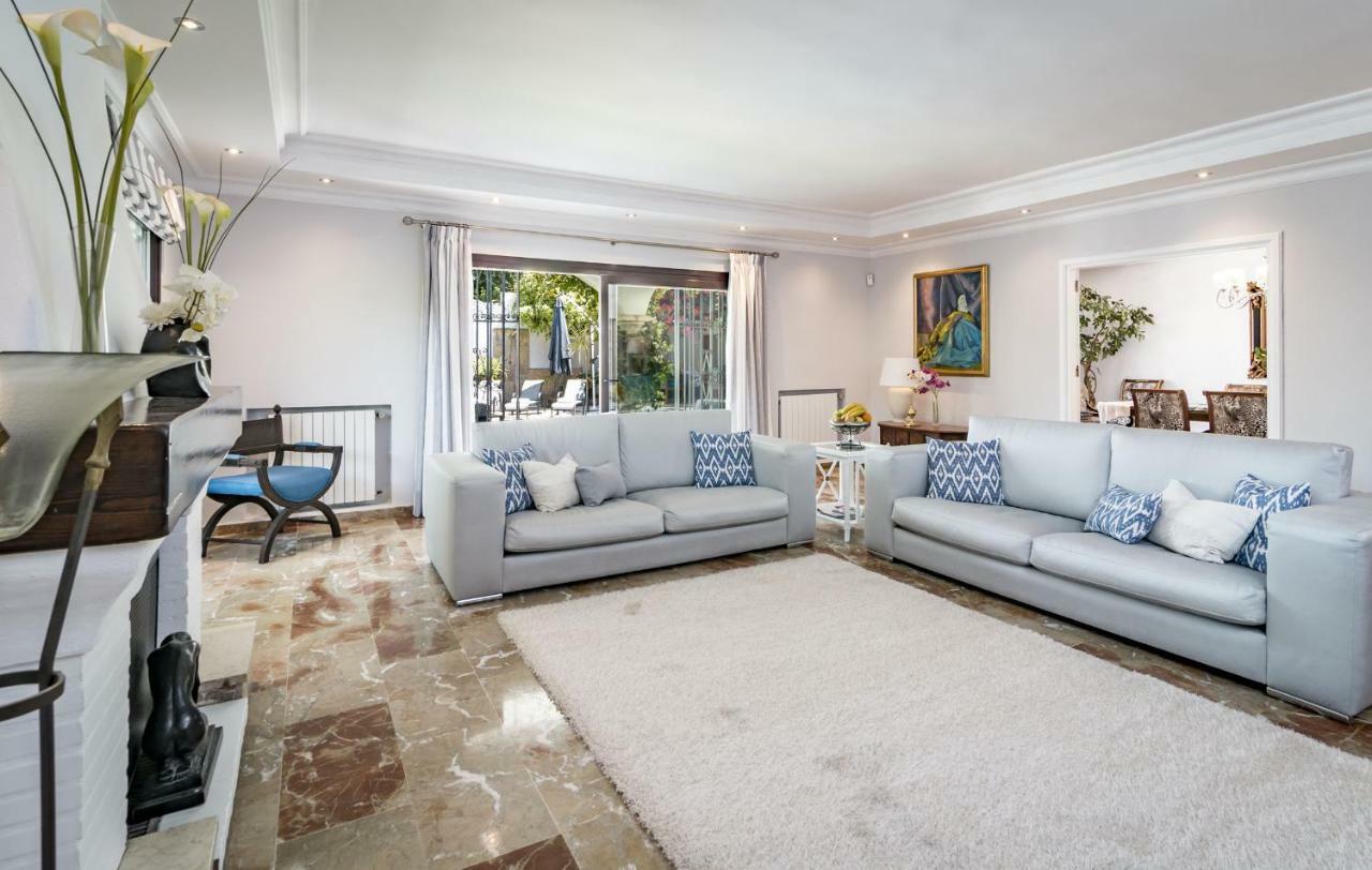 Villa Casakhan, Beautiful Luxury Villa, 马尔韦利亚 外观 照片