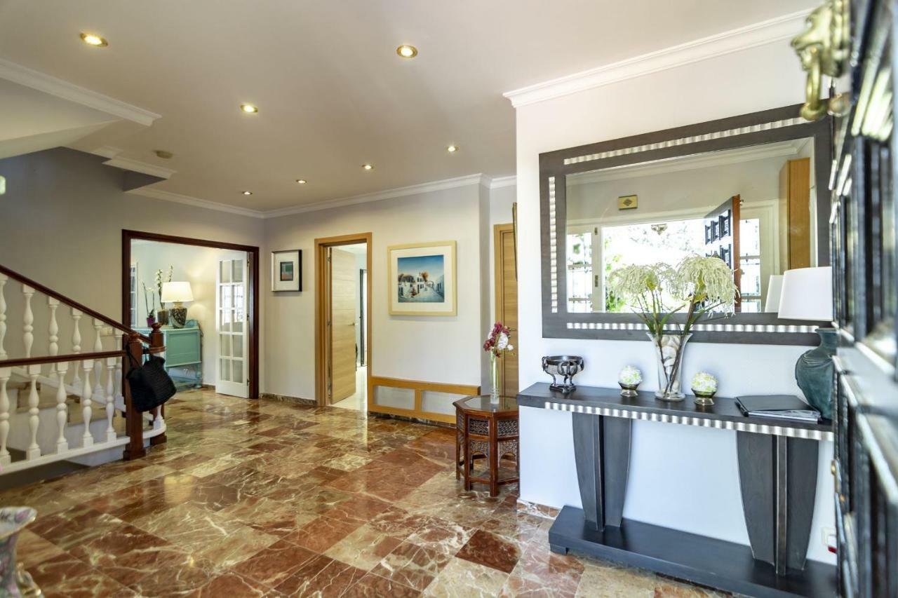 Villa Casakhan, Beautiful Luxury Villa, 马尔韦利亚 外观 照片